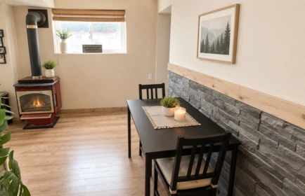 Breakfast Nook Photo of 7655 Woodcock Crescent, Mission, BC