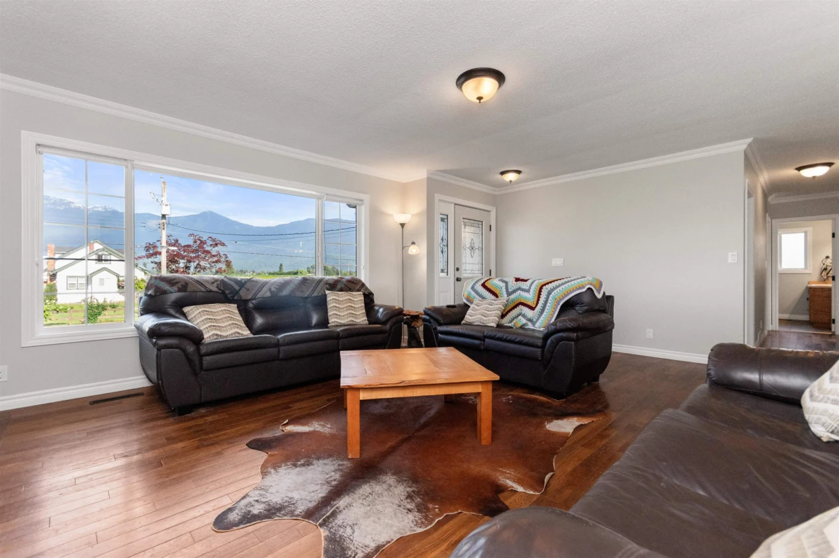 Dining Area Photo of 10195 Gillanders Road, Chilliwack, BC
