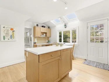 Powder Room Photo of 4269 W 13th Avenue, Vancouver, BC
