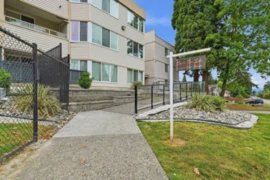 209 9635 121 Street, Surrey, BC