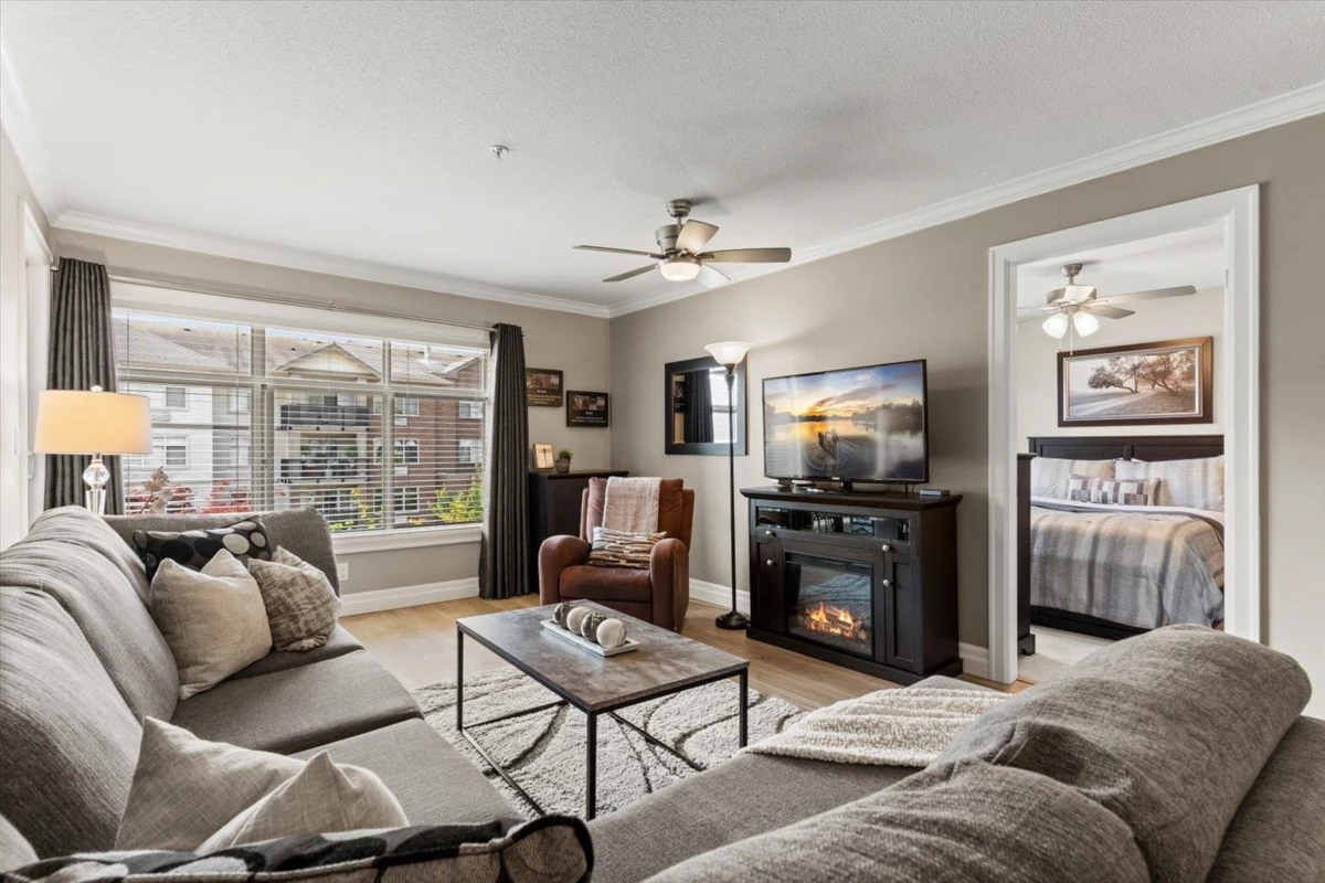 Living Room Photo of 317 45769 Stevenson Road, Chilliwack, BC
