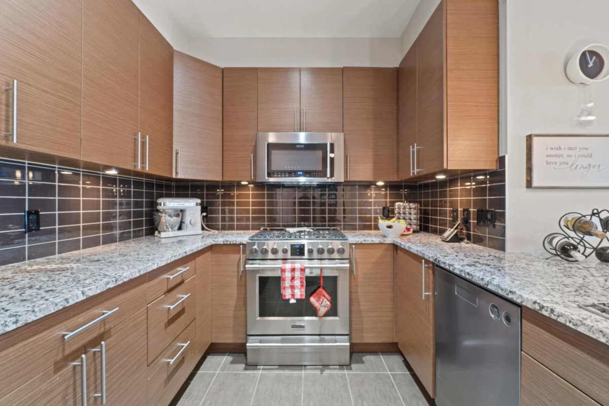 Family Room Photo of 303 288 Hampton Street, New Westminster, BC