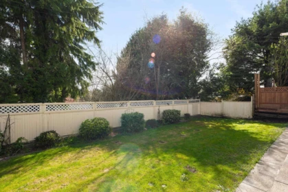 Garden / Landscaping Photo of 2950 Keets Drive, Coquitlam, BC