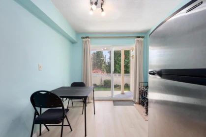 Hallway Photo of 2950 Keets Drive, Coquitlam, BC