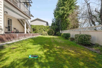 Swimming Pool Photo of 2950 Keets Drive, Coquitlam, BC