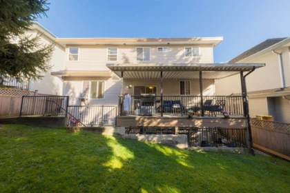 Basement Recreation Room Photo of 6761 145a Street, Surrey, BC