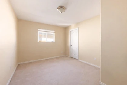 Powder Room Photo of 6761 145a Street, Surrey, BC