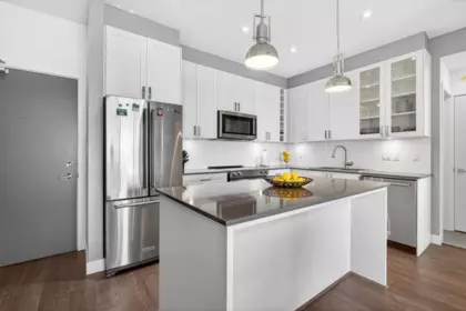 Kitchen Photo of 406 16380 64 Avenue, Surrey, BC