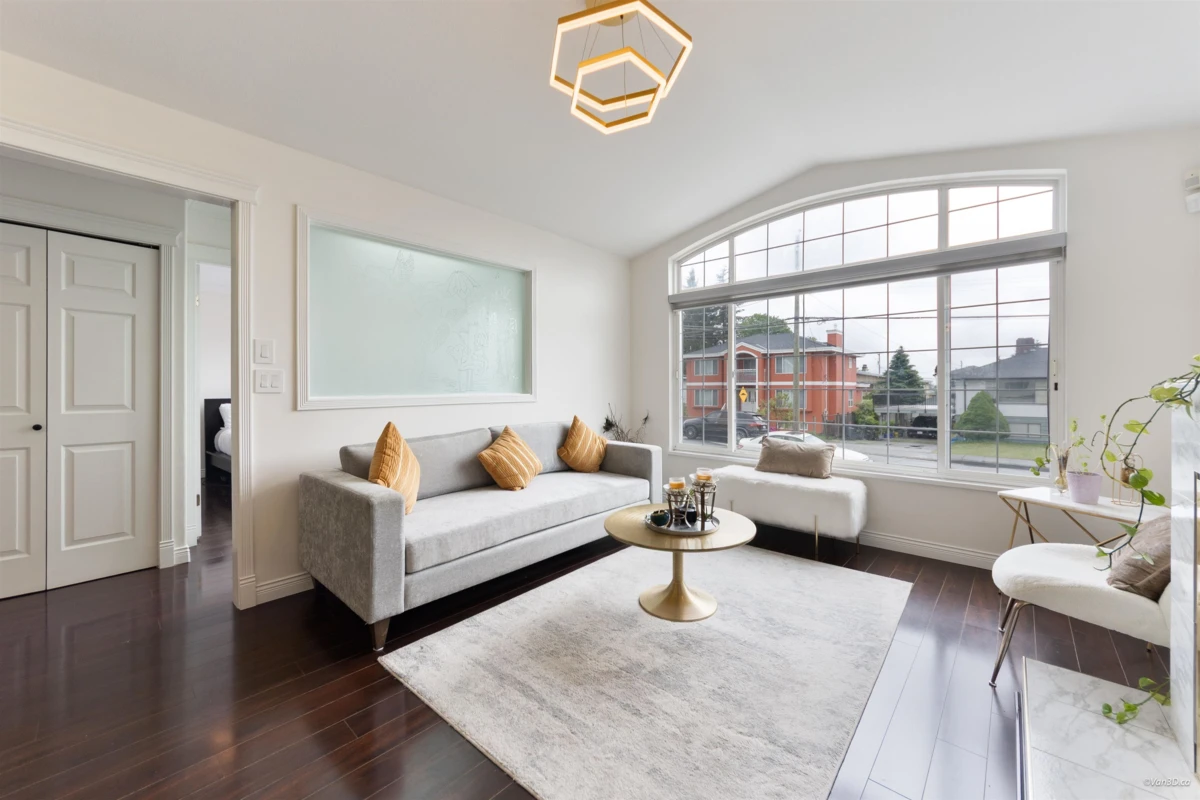 Living Room Photo of 7525 17th Avenue, Burnaby, BC