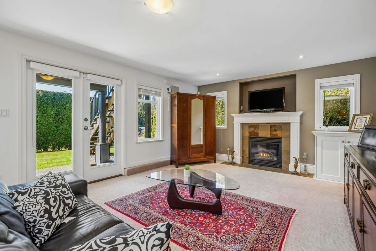 Dining Area Photo of 954 Tudor Avenue, North Vancouver, BC