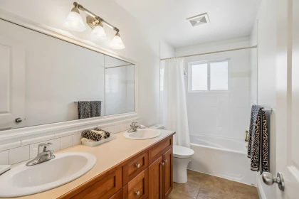Laundry Room Photo of 954 Tudor Avenue, North Vancouver, BC