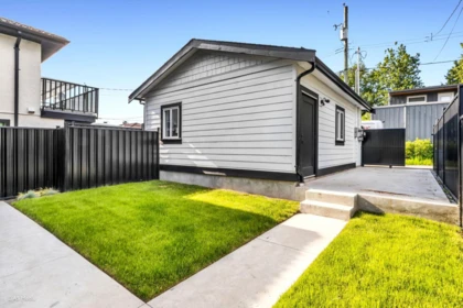 Outdoor Deck Photo of 1 281 E 48th Avenue, Vancouver, BC