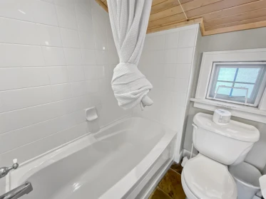 Laundry Room Photo of 10C 2315 Mackinnon Road, Pender Island, BC