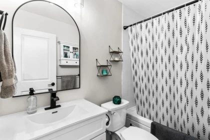 Basement Recreation Room Photo of 6 16772 61 Avenue, Surrey, BC