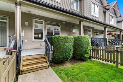 Guest Bathroom Photo of 6 16772 61 Avenue, Surrey, BC