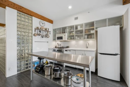 Kitchen Island Photo of 308 1275 Hamilton Street, Vancouver, BC