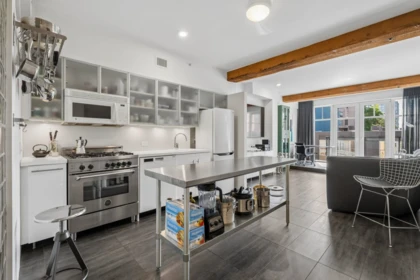 Kitchen Photo of 308 1275 Hamilton Street, Vancouver, BC