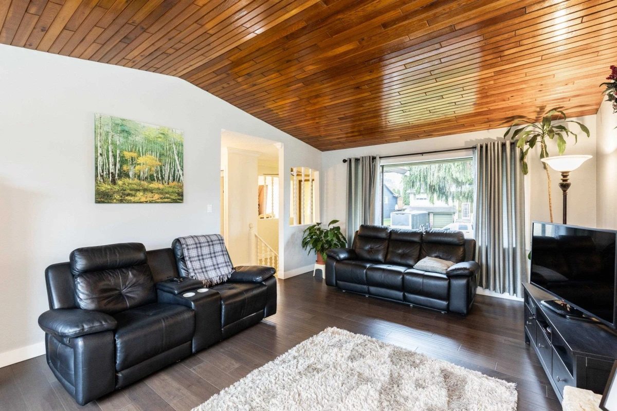 Dining Area Photo of 11645 88a Avenue, Delta, BC