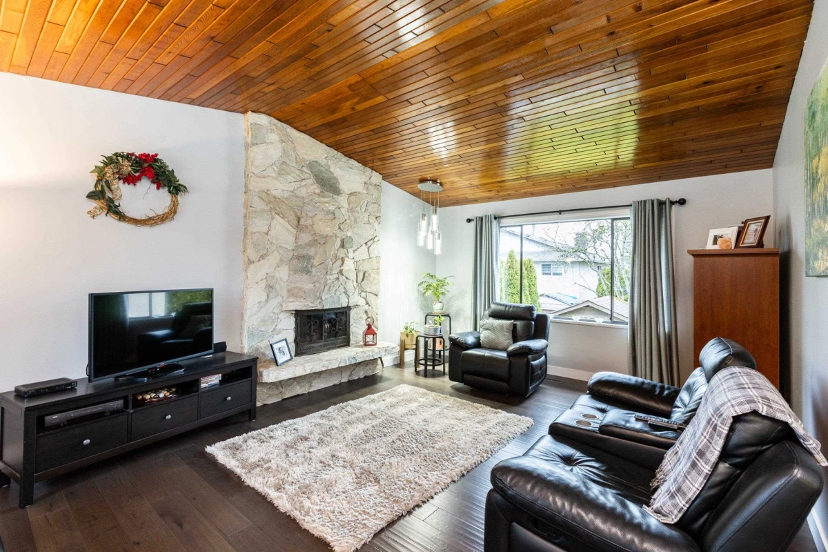 Family Room Photo of 11645 88a Avenue, Delta, BC