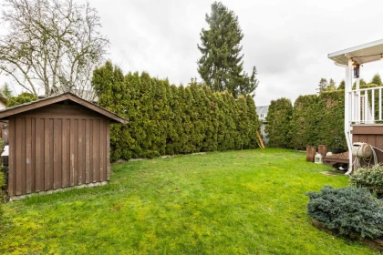 Garden / Landscaping Photo of 11645 88a Avenue, Delta, BC