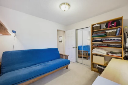 Basement Recreation Room Photo of 5558 49 Avenue, Delta, BC