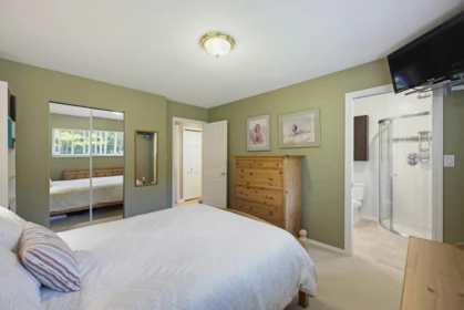 Guest Bathroom Photo of 5558 49 Avenue, Delta, BC