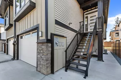 8574 Dunbar Way, Mission, BC, Mission — Half Duplex for sale