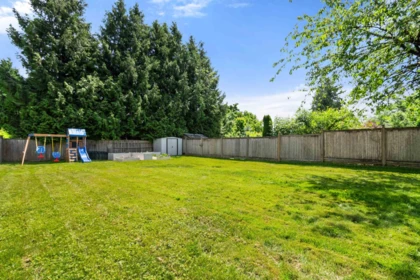 Swimming Pool Photo of 9460 Coote Street, Chilliwack, BC