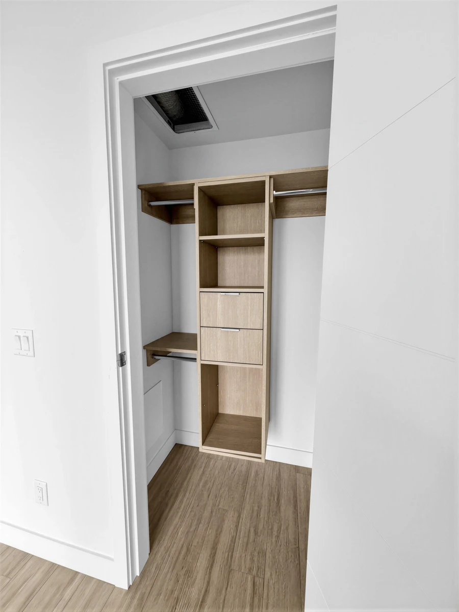 Dining Area Photo of 2404 6398 Silver Avenue, Burnaby, BC