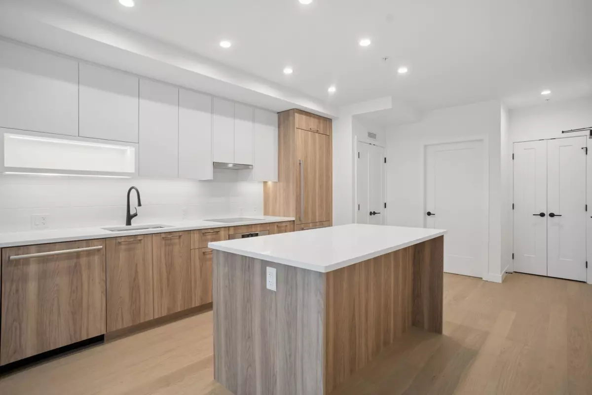 Dining Area Photo of 204 8398 Oak Street, Vancouver, BC