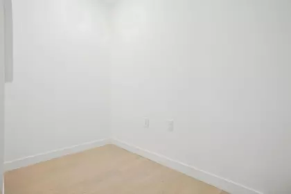Entry Foyer Photo of 204 8398 Oak Street, Vancouver, BC