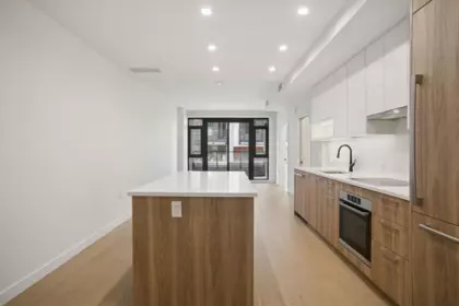 204 8398 Oak Street, Vancouver, BC, Vancouver — Apartment/Condo for sale
