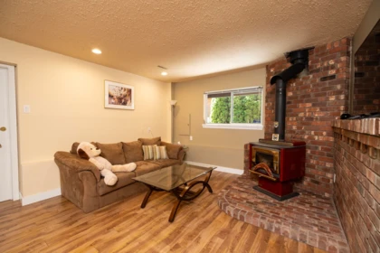 Basement Recreation Room Photo of 485 ABBS ROAD, Gibsons BC V0N 1V0