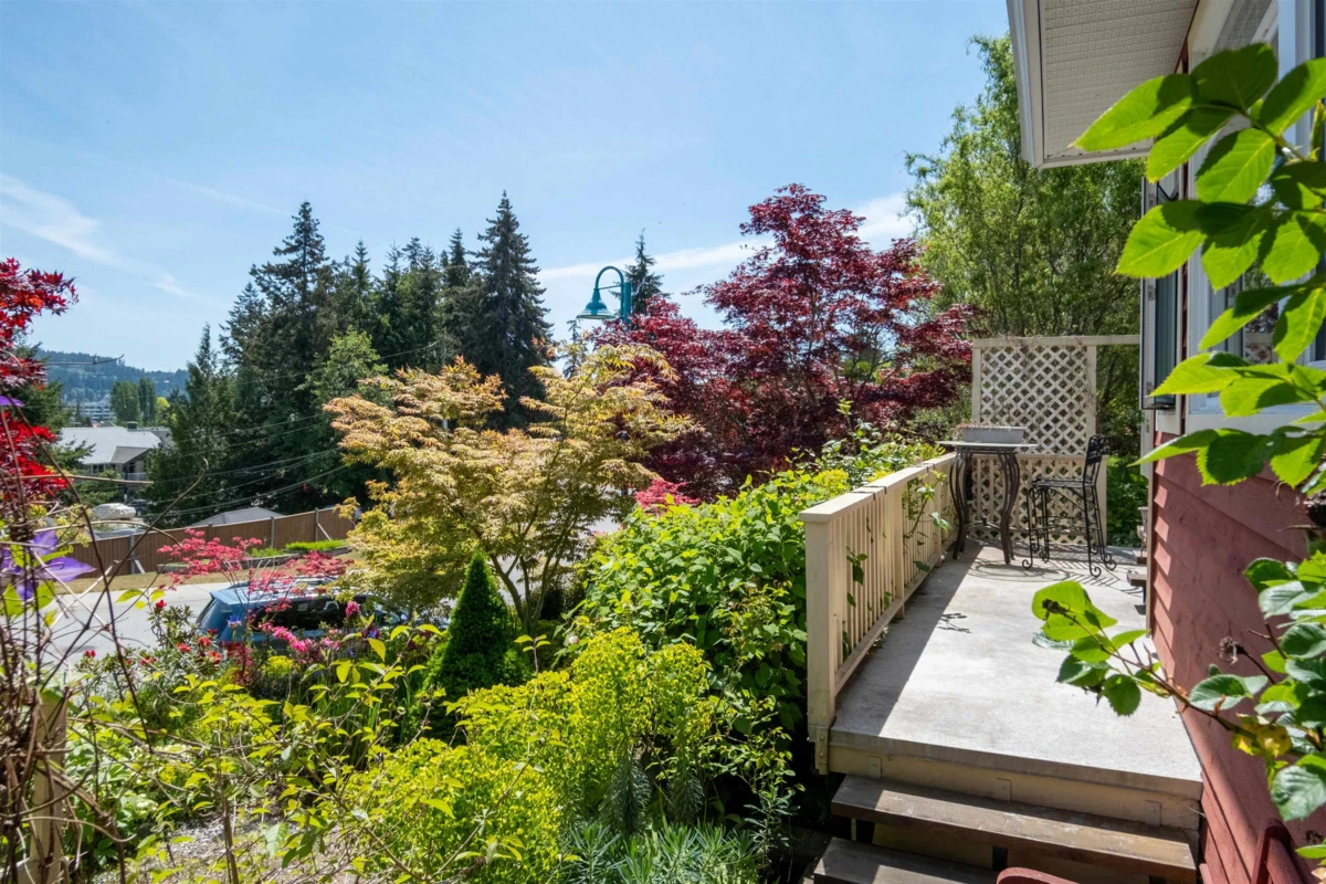 Dining Area Photo of 5599 Medusa Place, Sechelt, BC
