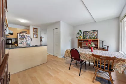 Kitchen Island Photo of 22 15355 26 Avenue, Surrey, BC