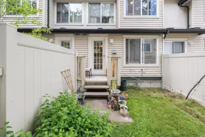 Outdoor Deck Photo of 22 15355 26 Avenue, Surrey, BC