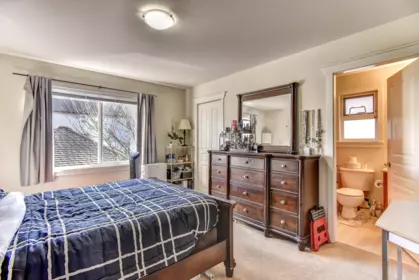 Walk-In Closet Photo of 6914 190 Street, Surrey, BC