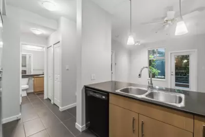 Basement Recreation Room Photo of 109 22290 North Avenue, Maple Ridge, BC