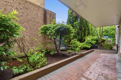 Front Yard Photo of 109 22290 North Avenue, Maple Ridge, BC