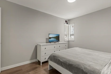 Bedroom 2 Photo of 211 45749 Spadina Avenue, Chilliwack, BC