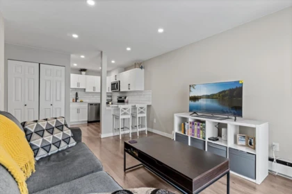 211 45749 Spadina Avenue, Chilliwack, BC, Chilliwack — Apartment/Condo for sale