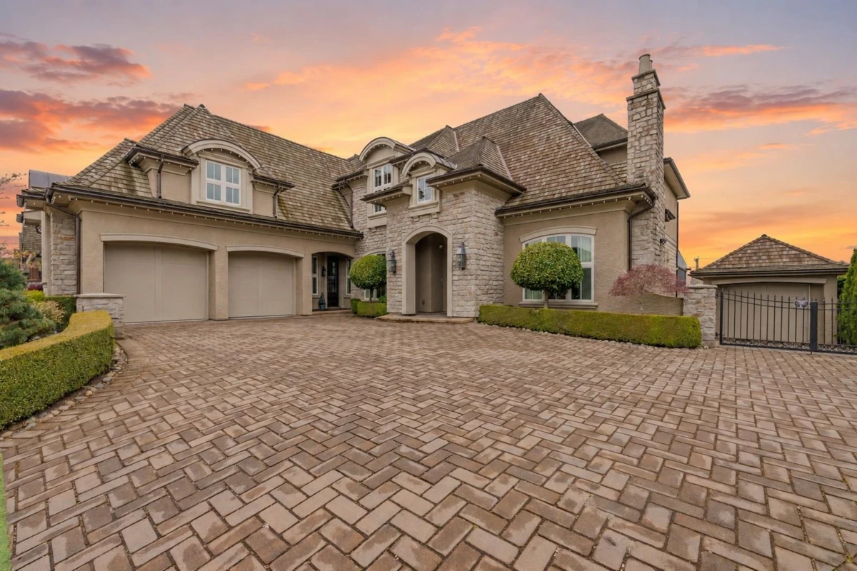 Exterior Rear Photo of 15957 39a Avenue, Surrey, BC