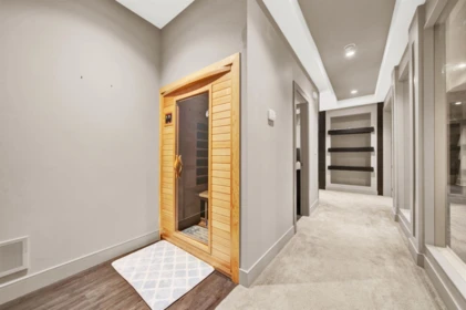 Hot Tub / Spa Photo of 15957 39a Avenue, Surrey, BC