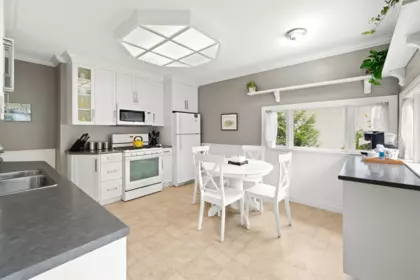 Breakfast Nook Photo of 221 Richmond Street, New Westminster, BC