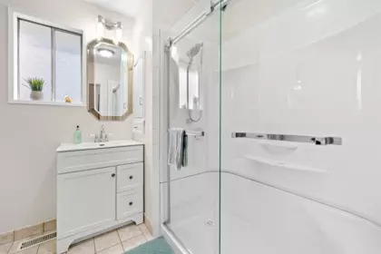 Guest Bathroom Photo of 221 Richmond Street, New Westminster, BC