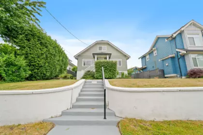 221 Richmond Street, New Westminster, BC, New Westminster — Single Family Residence for sale