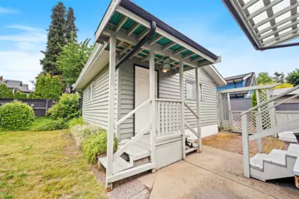 Swimming Pool Photo of 221 Richmond Street, New Westminster, BC
