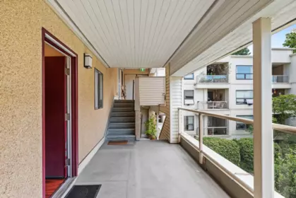 Breakfast Nook Photo of 402 1350 Comox Street, Vancouver, BC