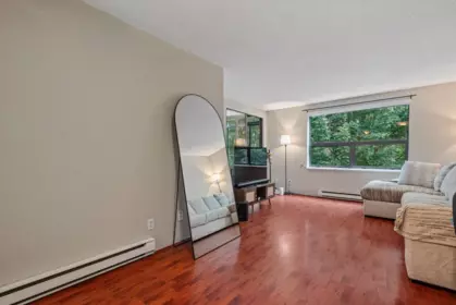 Guest Bathroom Photo of 402 1350 Comox Street, Vancouver, BC