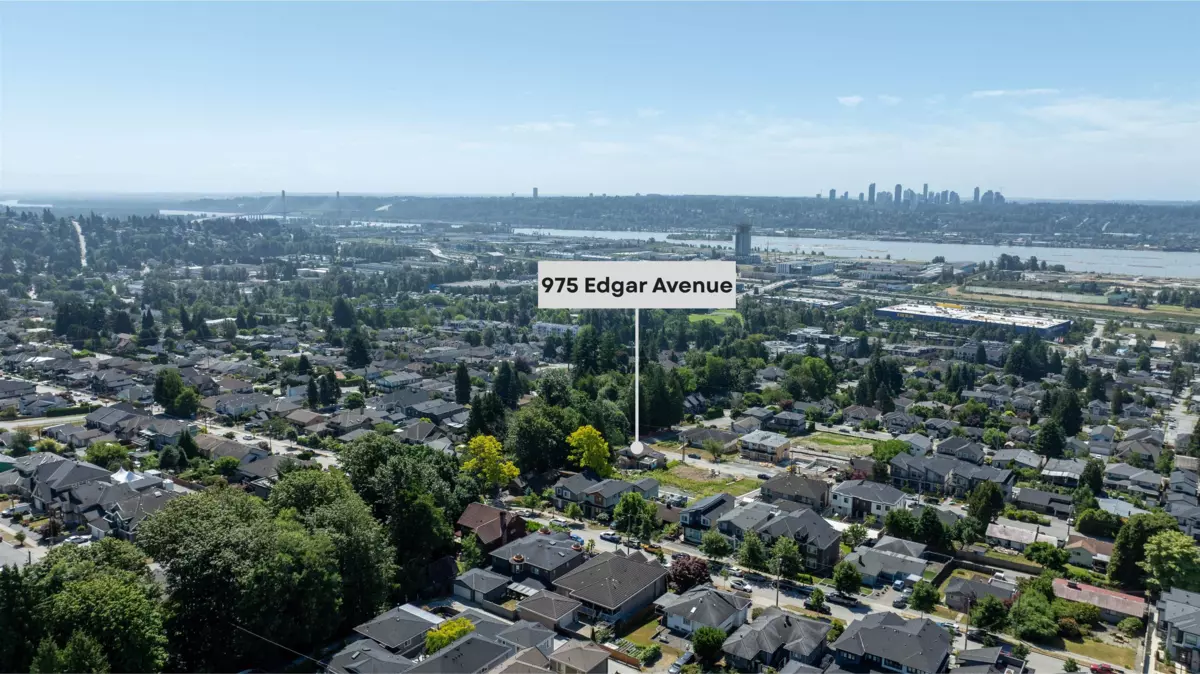 Family Room Photo of 975 Edgar Avenue, Coquitlam, BC